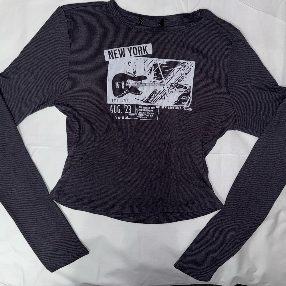 Charlotte long sleeve cropped NY shirt